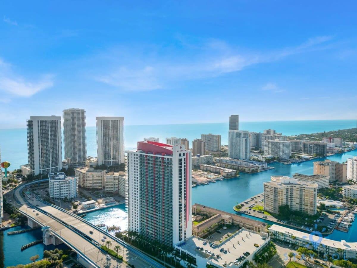 Balcony - Pool - Near Beach - Gym Hallandale Beach Exterior photo