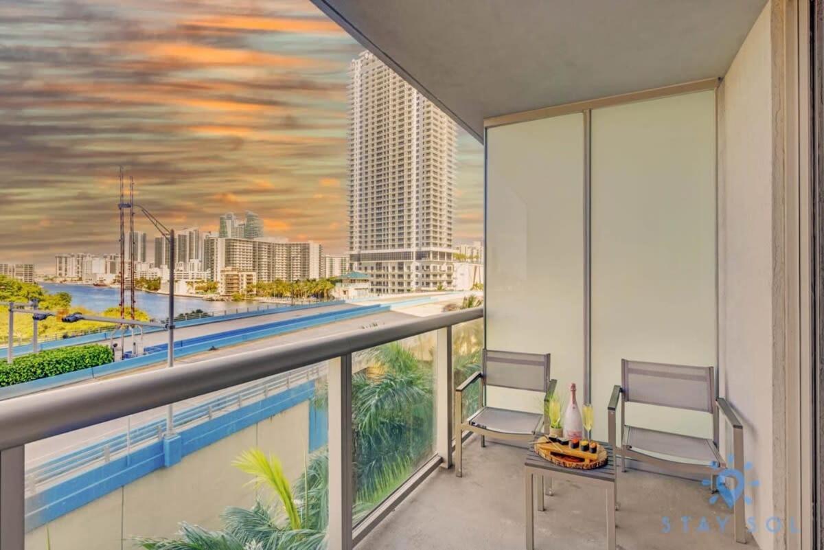 Balcony - Pool - Near Beach - Gym Hallandale Beach Exterior photo
