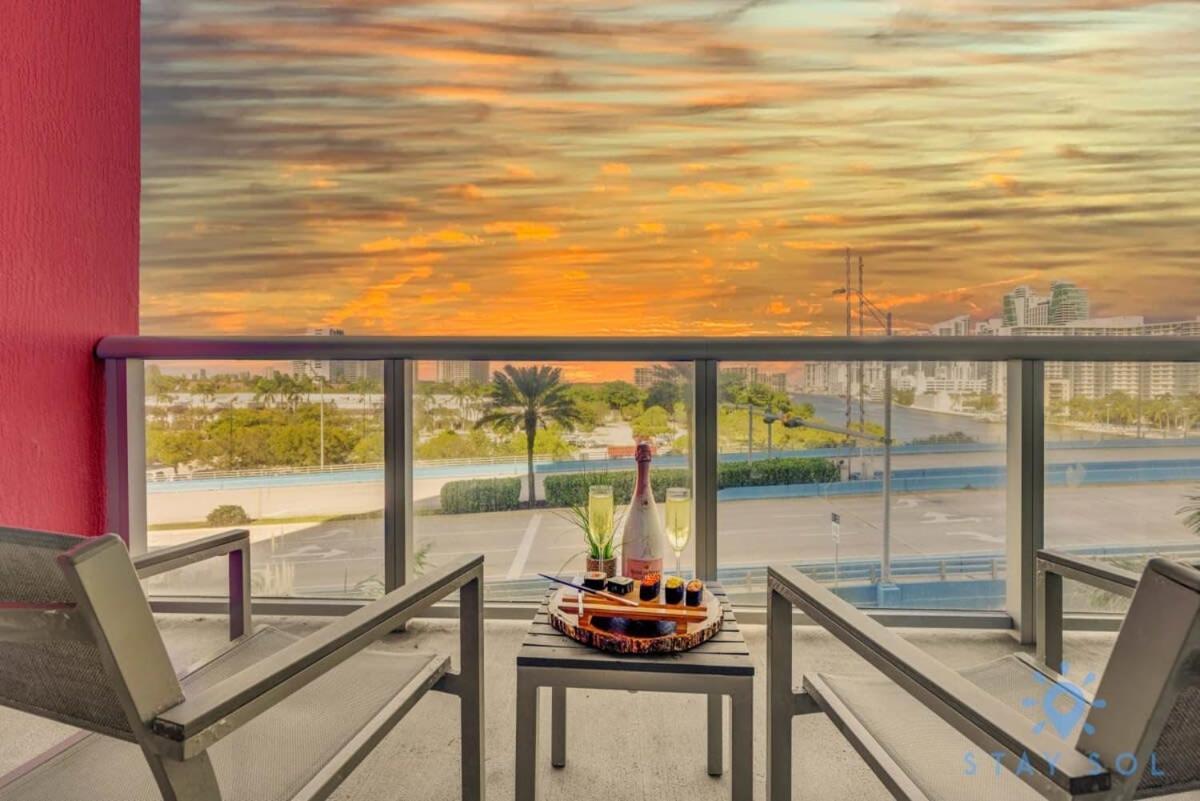 Balcony - Pool - Near Beach - Gym Hallandale Beach Exterior photo